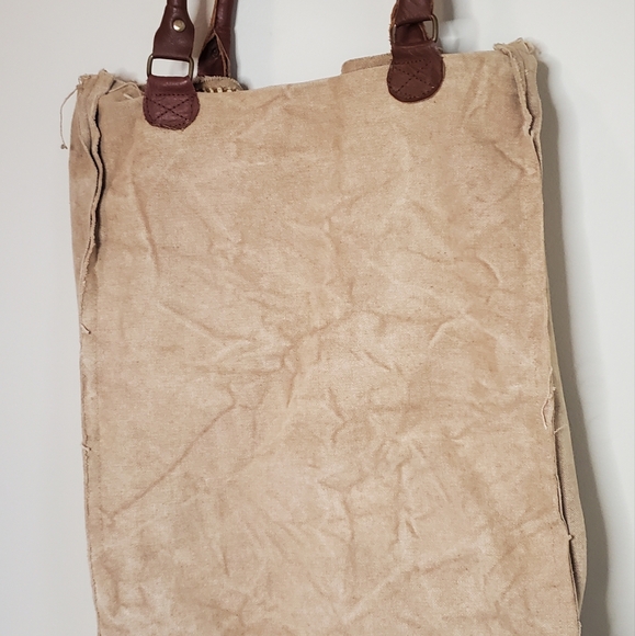 Put Down The Map Graphic Tote Bag Prinitives by Kathy Distressed - Picture 4 of 7